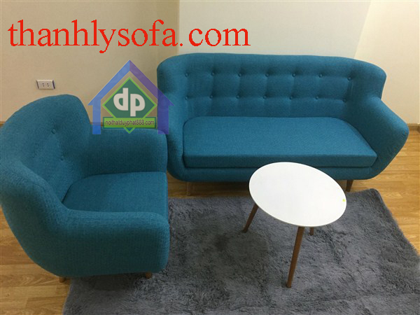 Màu sắc xanh dương thanh lịch và nhẹ nhàng của sản phẩm thanh lý sofa Hai Bà Trưng - sofa thuyền kèm bàn 